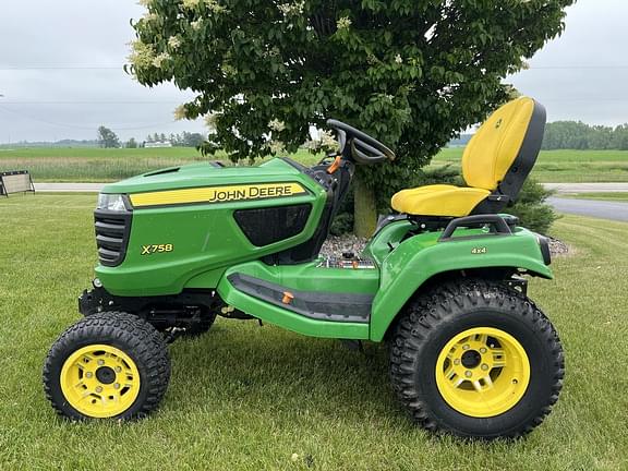 Image of John Deere X758 Primary image