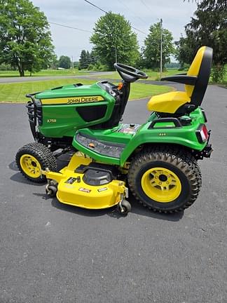 Image of John Deere X758 equipment image 1