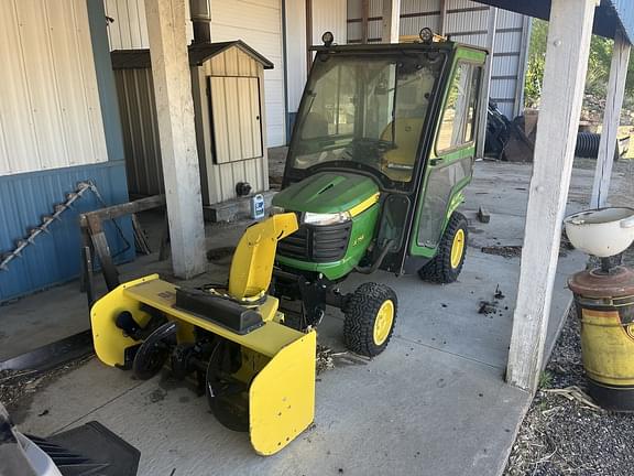 Image of John Deere X758 equipment image 1