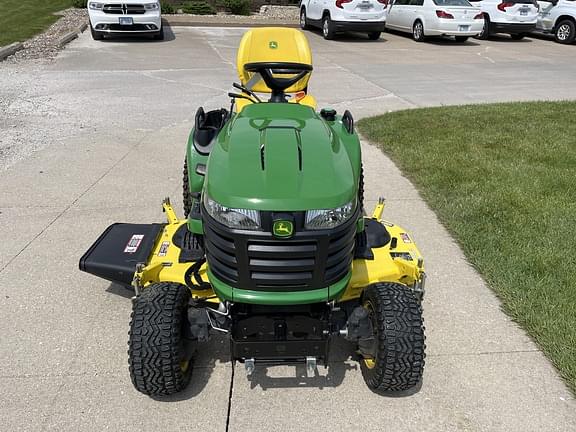 Image of John Deere X758 equipment image 1