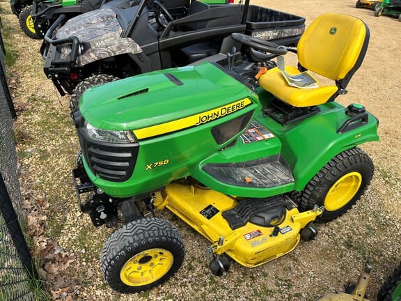 Main image John Deere X758