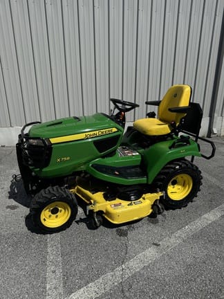 Main image John Deere X758