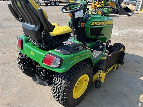 Image of John Deere X758 equipment image 3