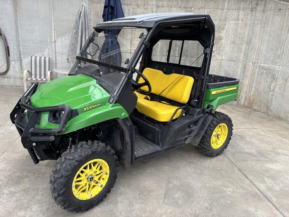 2019 John Deere XUV 590M Equipment Image0