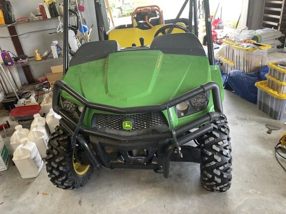 2019 John Deere XUV 590M Equipment Image0