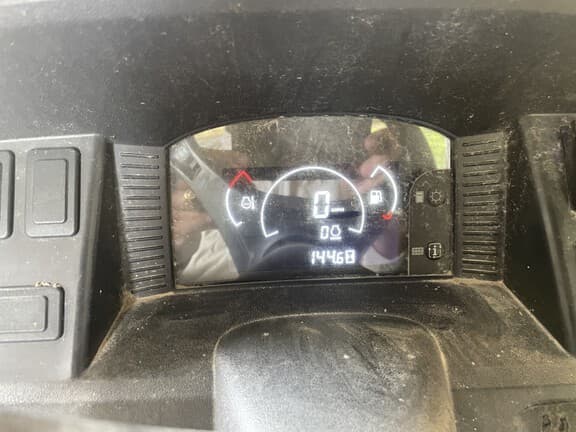 Image of John Deere XUV 590M equipment image 3