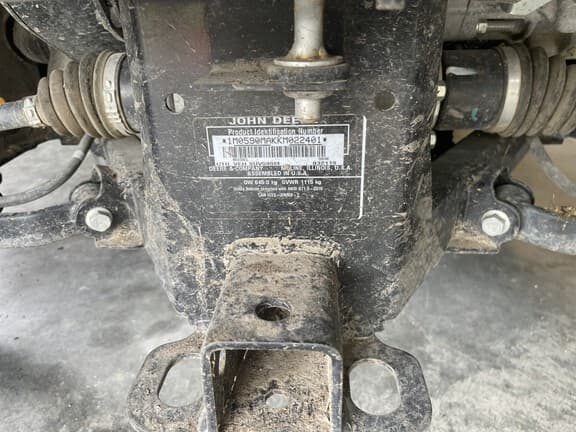 Image of John Deere XUV 590M equipment image 2