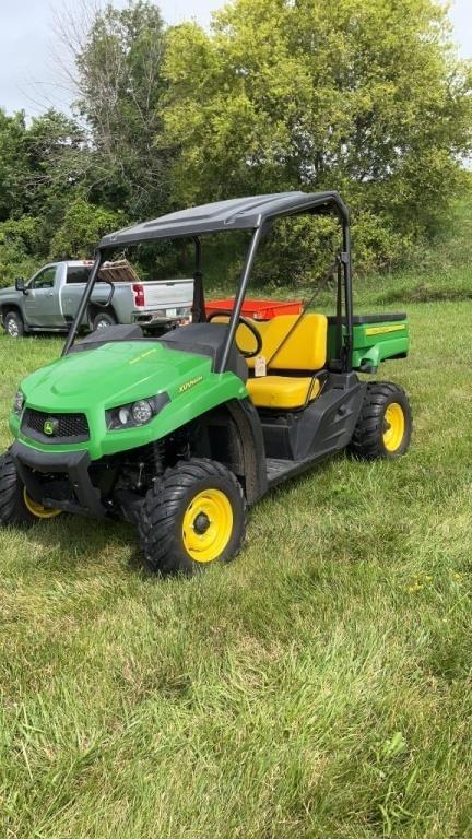 Image of John Deere XUV 590M equipment image 2