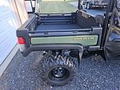 Thumbnail image John Deere XUV 825M 3