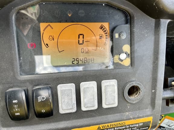 Image of John Deere XUV 825M equipment image 4