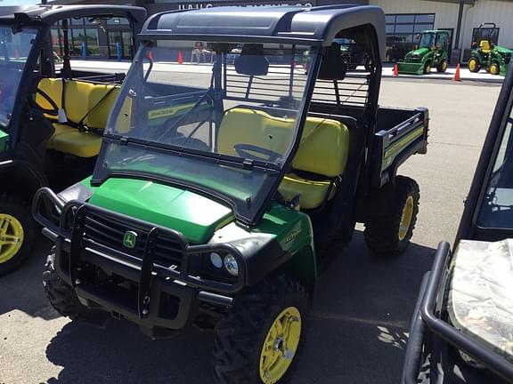 Image of John Deere XUV 825M equipment image 1