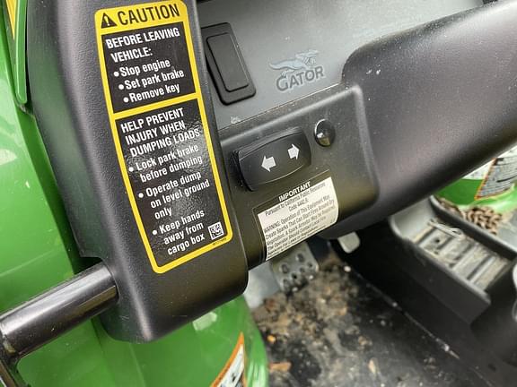 Image of John Deere XUV 825M equipment image 3