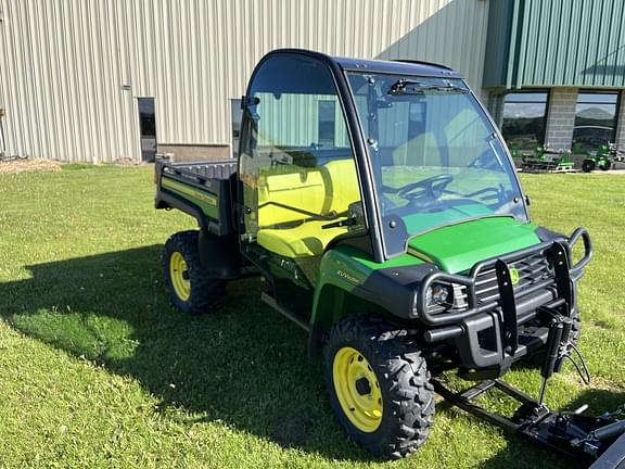 Image of John Deere XUV 825M equipment image 1
