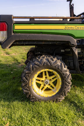 Image of John Deere XUV 825M S4 equipment image 4
