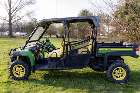 Image of John Deere XUV 825M S4 equipment image 3