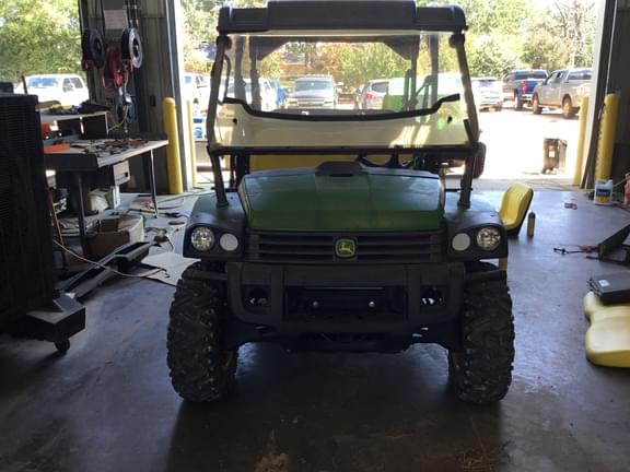 Image of John Deere XUV 825M equipment image 2