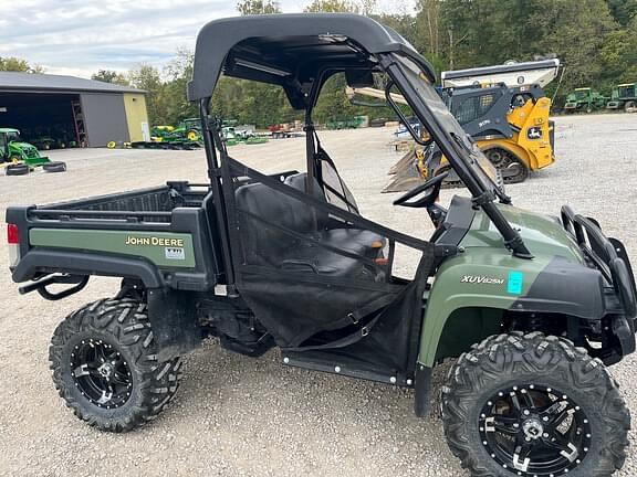 Image of John Deere XUV 825M equipment image 2