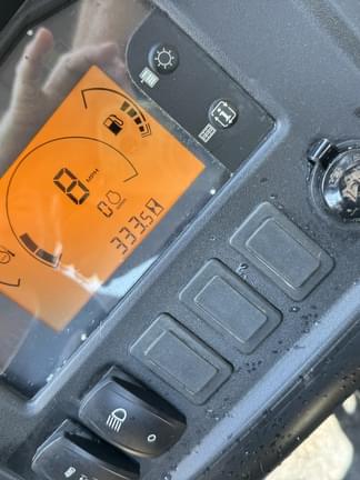 Image of John Deere XUV 825M equipment image 4