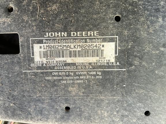 Image of John Deere XUV 825M equipment image 2