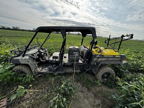 Image of John Deere XUV 825M S4 Primary image