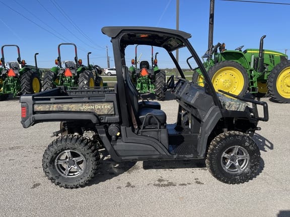 Main image John Deere Gator XUV 835E