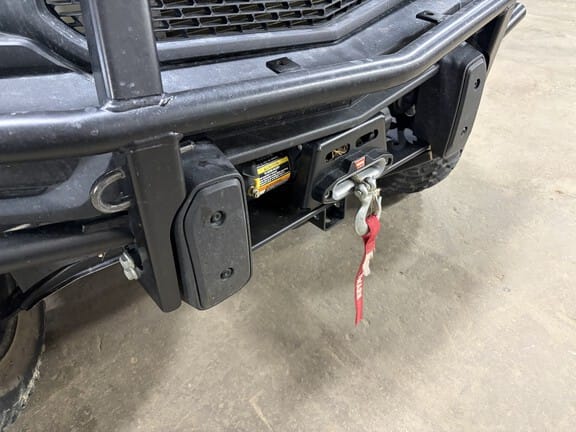 2019 John Deere Gator XUV 835E Equipment Image0