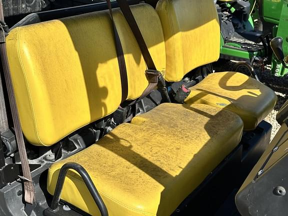 Image of John Deere Gator XUV 835E equipment image 1