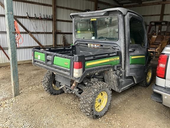 Image of John Deere XUV 835M equipment image 2