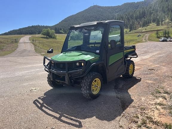 Image of John Deere XUV 835M equipment image 1