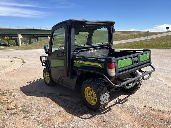 Image of John Deere XUV 835M equipment image 2