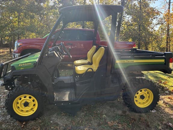 Image of John Deere XUV 835M equipment image 1