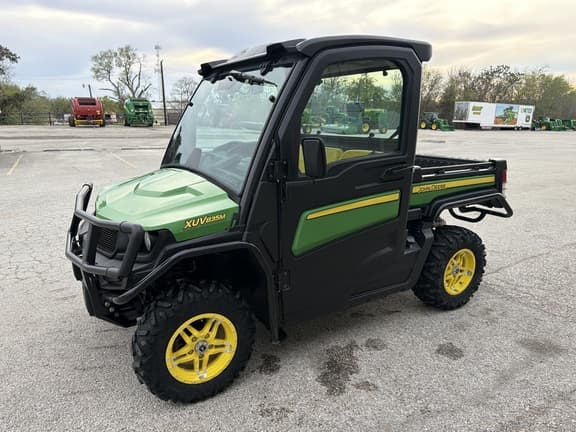 Image of John Deere XUV 835M equipment image 3
