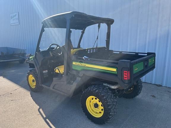 Image of John Deere XUV 835M equipment image 3