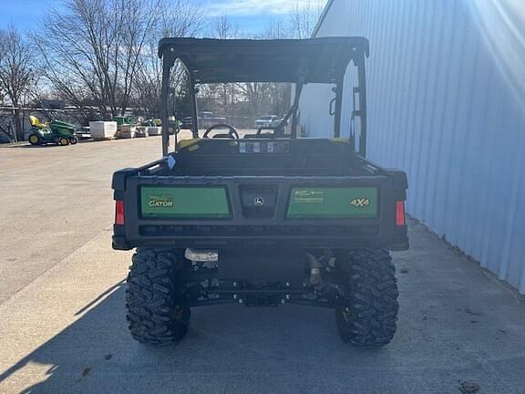 Image of John Deere XUV 835M equipment image 4