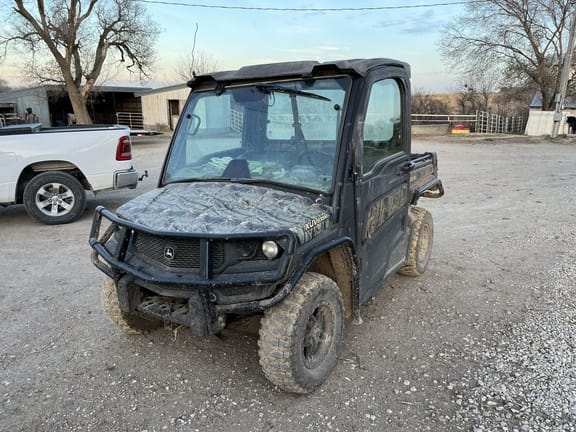 2019 John Deere XUV 835M Equipment Image0