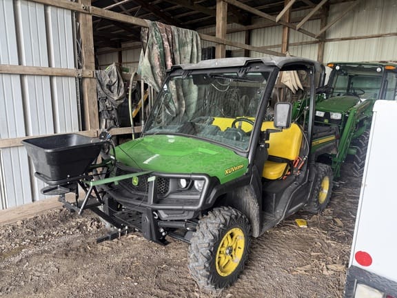 2019 John Deere XUV 835M Equipment Image0