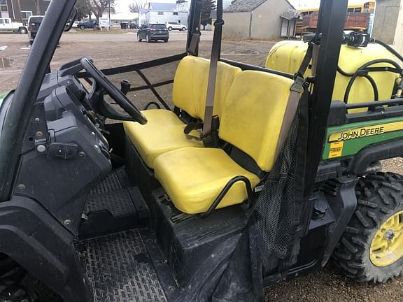 Image of John Deere XUV 835M equipment image 3