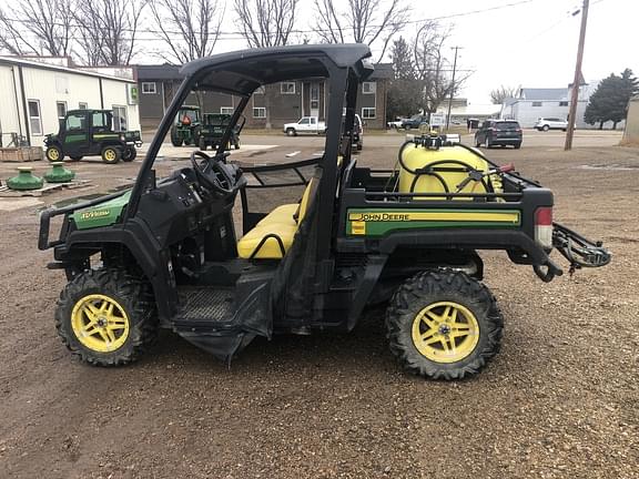 Image of John Deere XUV 835M Primary image