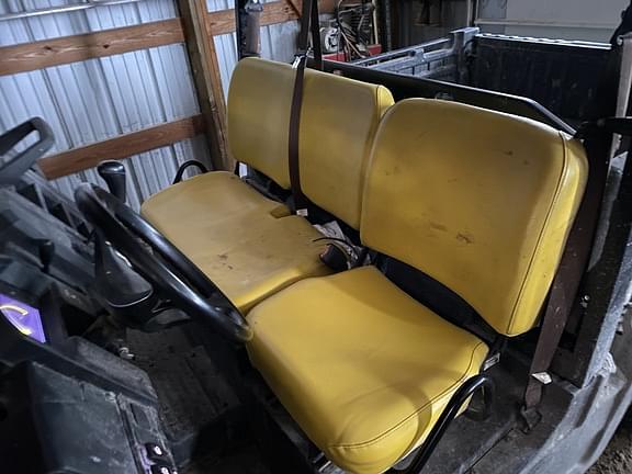 Image of John Deere XUV 835M equipment image 3