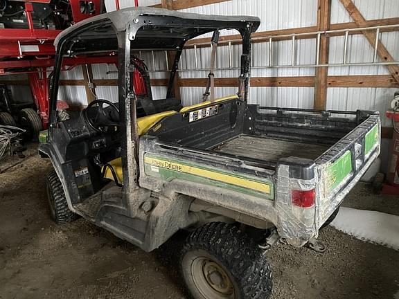 Image of John Deere XUV 835M Primary image