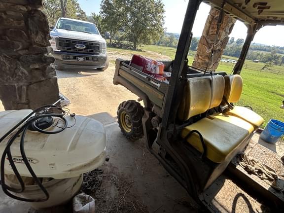 Image of John Deere XUV 835M equipment image 4
