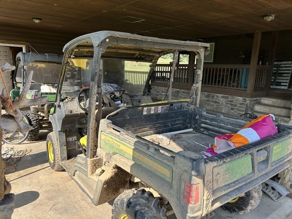 2019 John Deere XUV 835M Equipment Image0