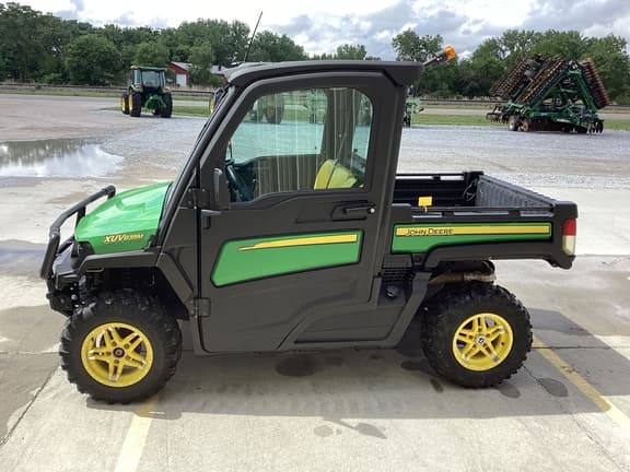 Image of John Deere XUV 835M equipment image 3