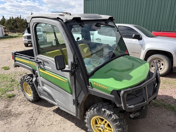 Image of John Deere XUV 835M equipment image 1