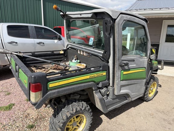 Image of John Deere XUV 835M equipment image 3