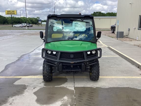 Image of John Deere XUV 835M equipment image 1