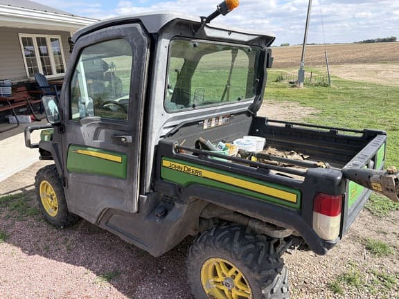 Image of John Deere XUV 835M equipment image 2