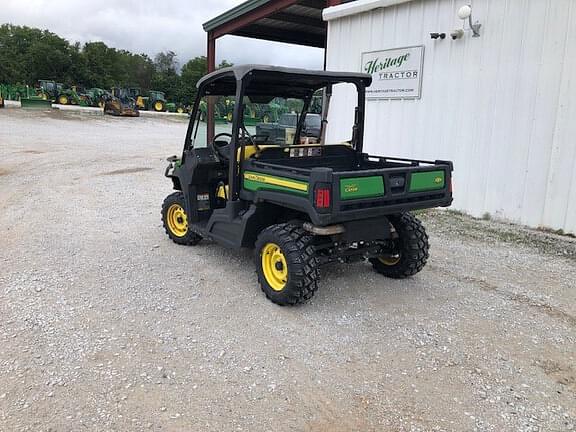 Image of John Deere XUV 835M equipment image 1