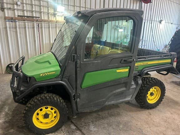 Image of John Deere XUV 835M equipment image 1