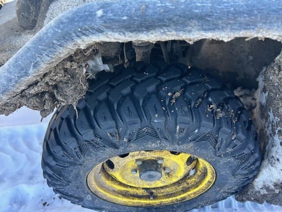 Image of John Deere XUV 835M equipment image 4